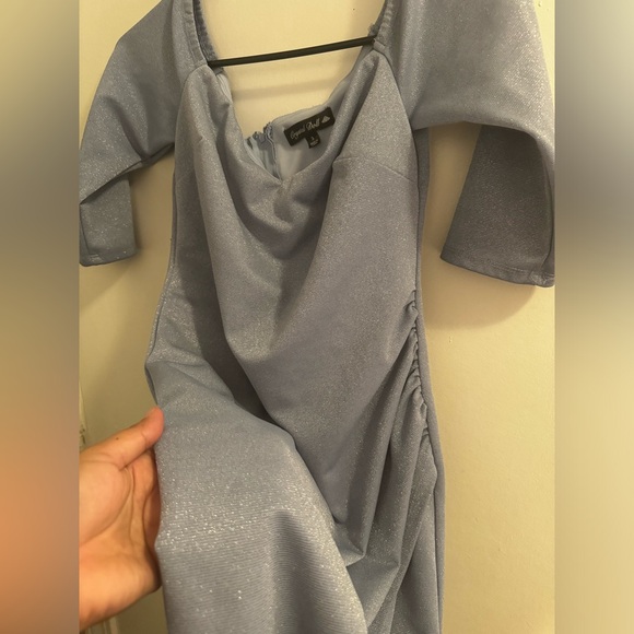 Dress - Picture 3 of 5